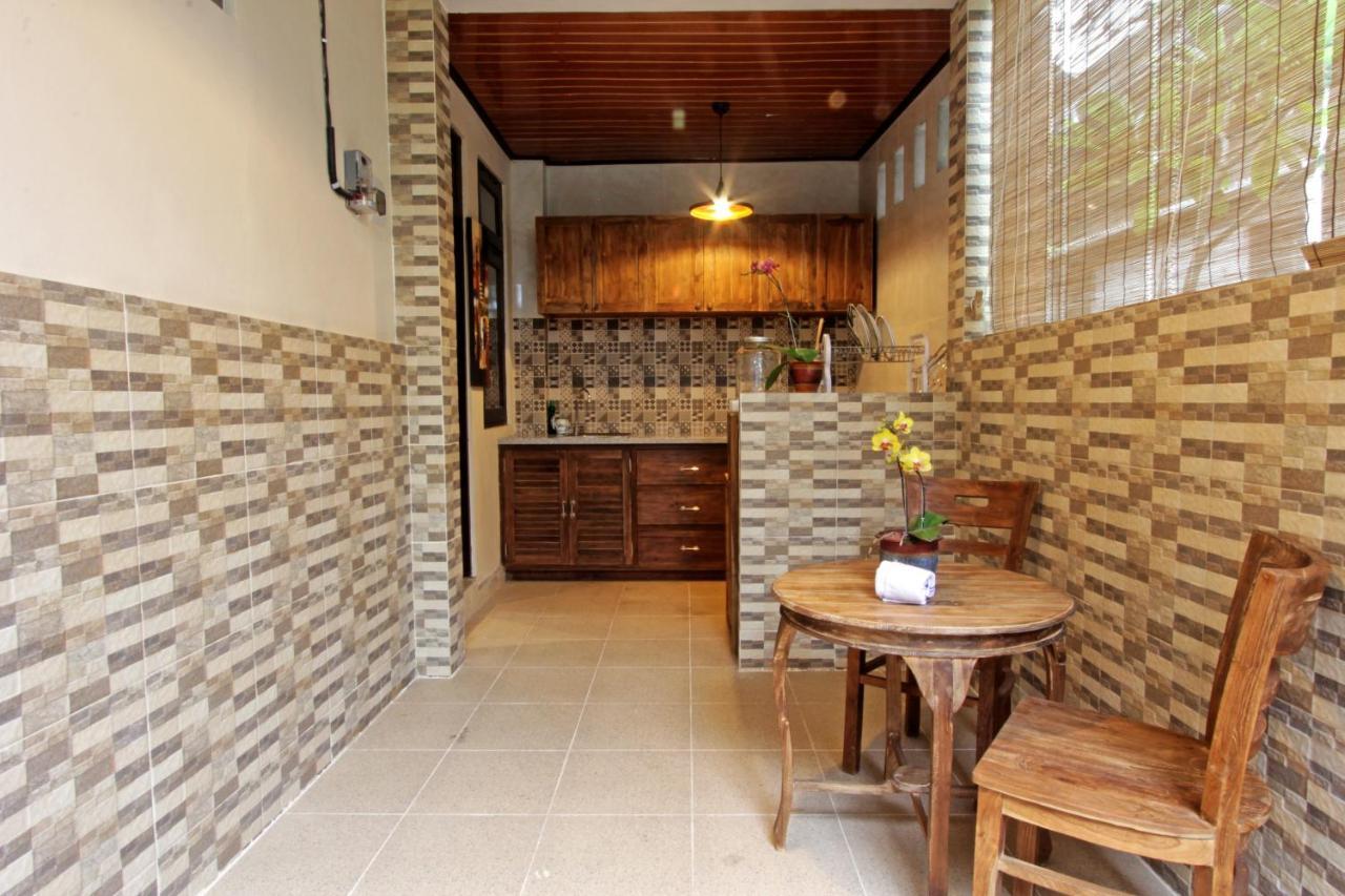 Sari House Ubud - Balinese Style Homestay ภายนอก รูปภาพ
